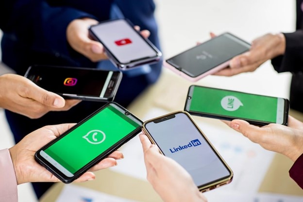 Telegram vs WhatsApp signals